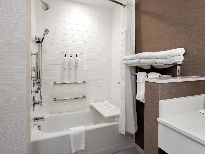Fairfield Inn & Suites by Marriott Buffalo Amherst image