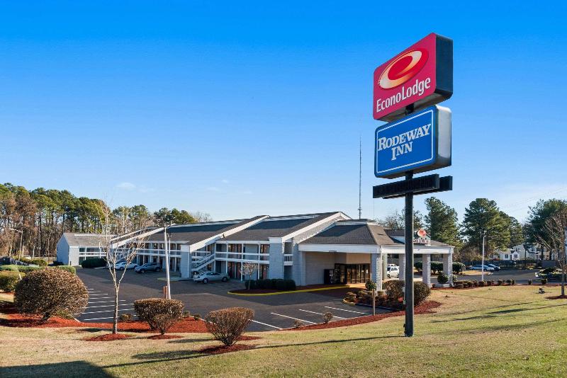 Rodeway Inn — general view
