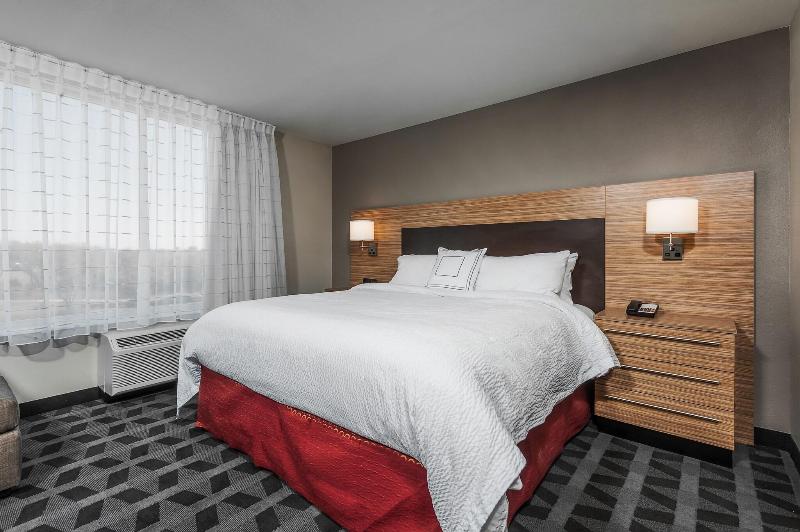 TownePlace Suites Fort Worth University Area/Medic image