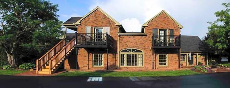 Hillwinds Inn image