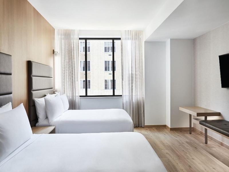 Ac Hotel By Marriott Houston Downtown image