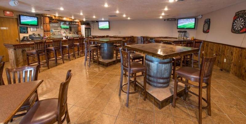 Boarders Inn & Suites by Cobblestone Hotels - Muni image