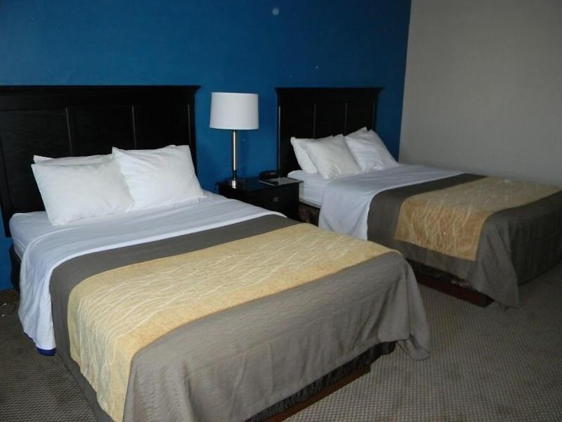 Boarders Inn & Suites by Cobblestone Hotels - Muni image