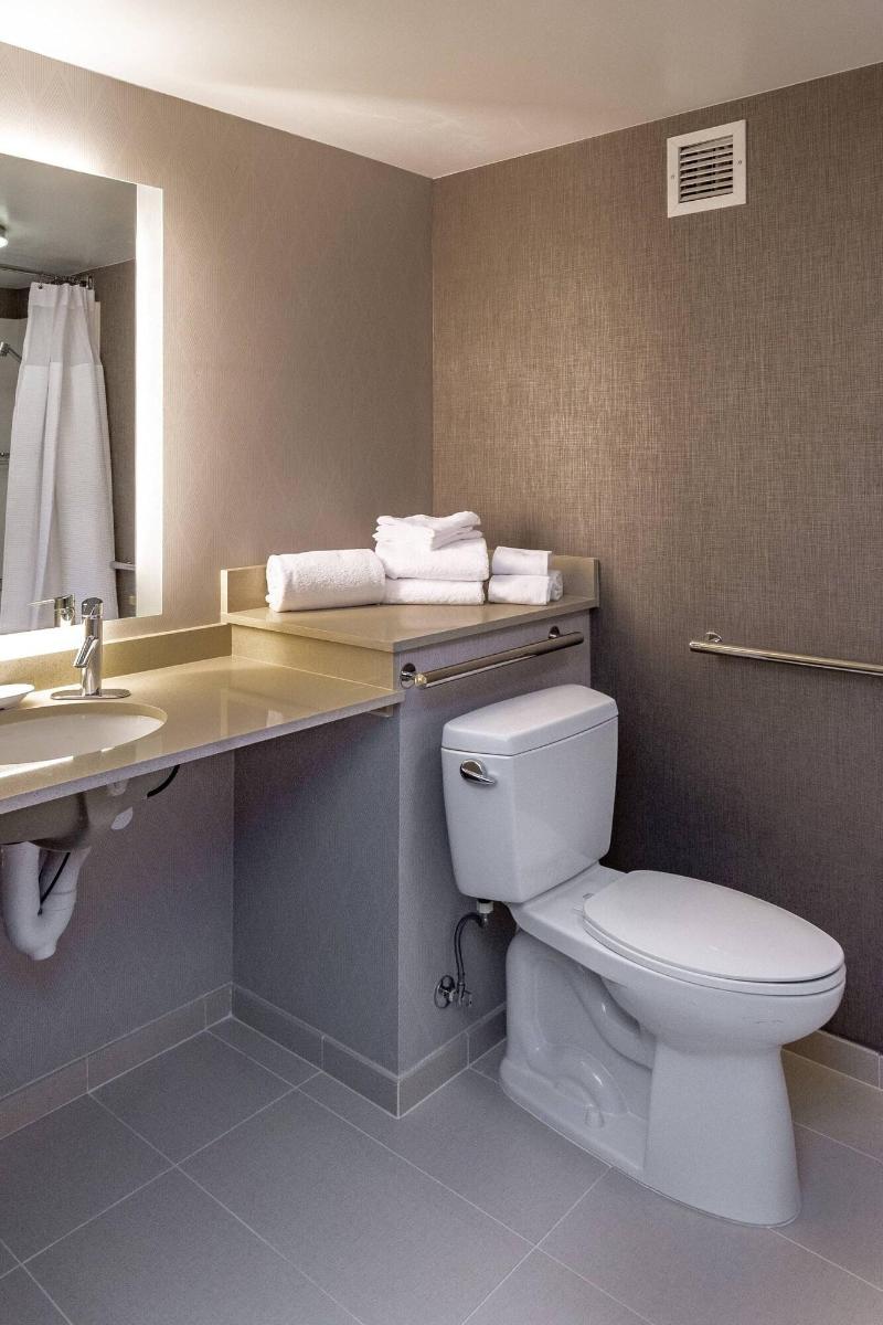 Springhill Suites Anchorage Midtown image
