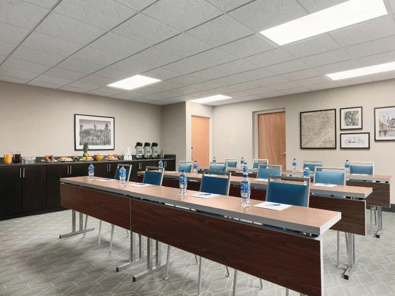 Four Points By Sheraton Raleigh Arena image