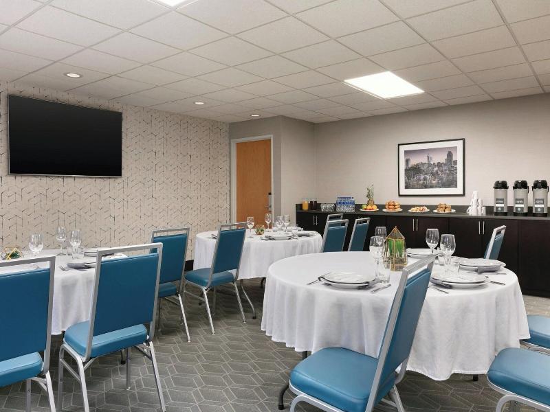 Four Points By Sheraton Raleigh Arena image