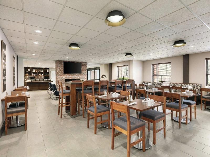 Four Points By Sheraton Raleigh Arena image