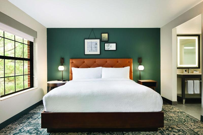 Four Points By Sheraton Raleigh Arena image