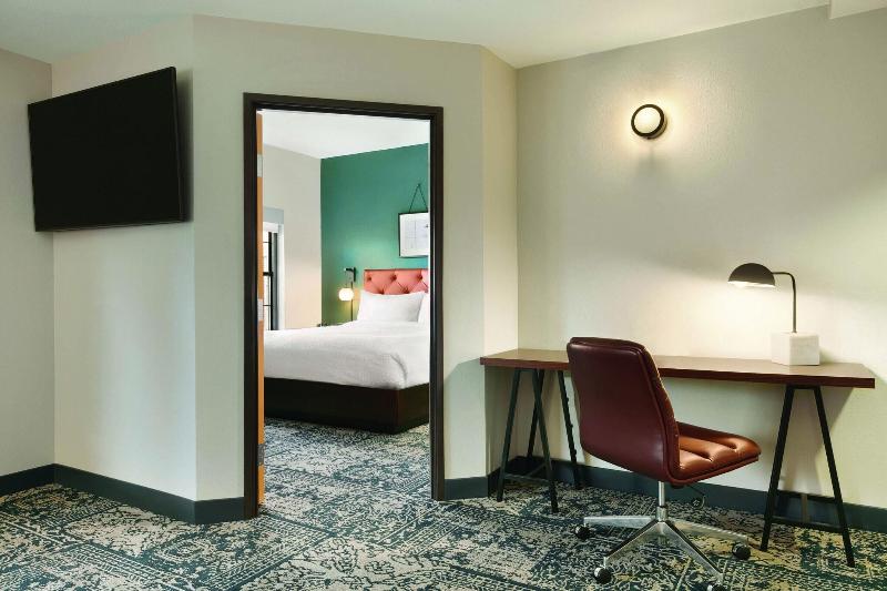 Four Points By Sheraton Raleigh Arena image