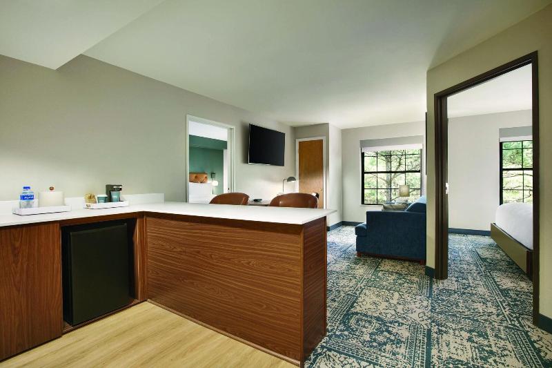 Four Points By Sheraton Raleigh Arena image