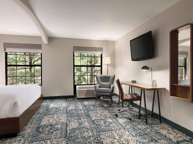 Four Points By Sheraton Raleigh Arena image