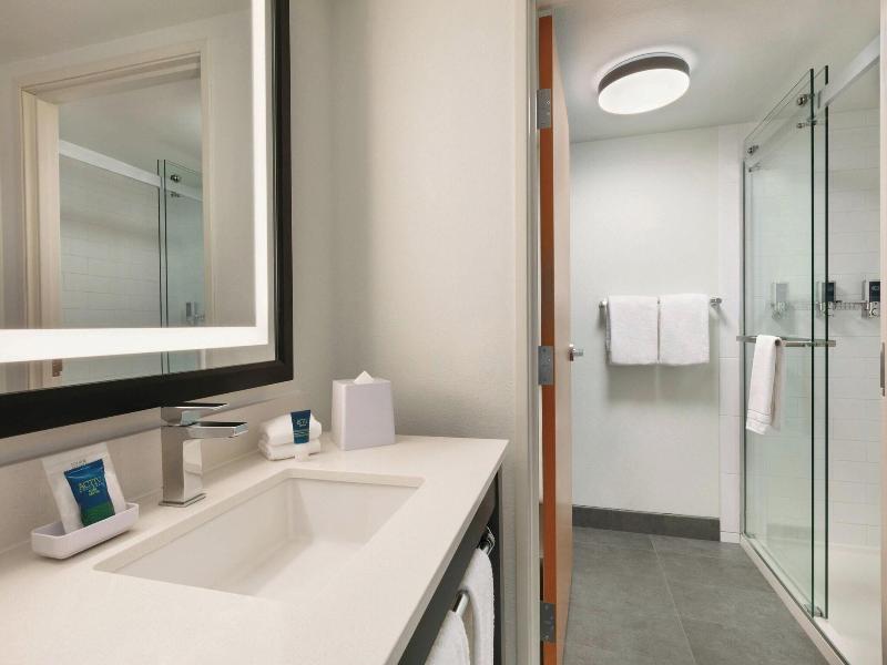 Four Points By Sheraton Raleigh Arena image