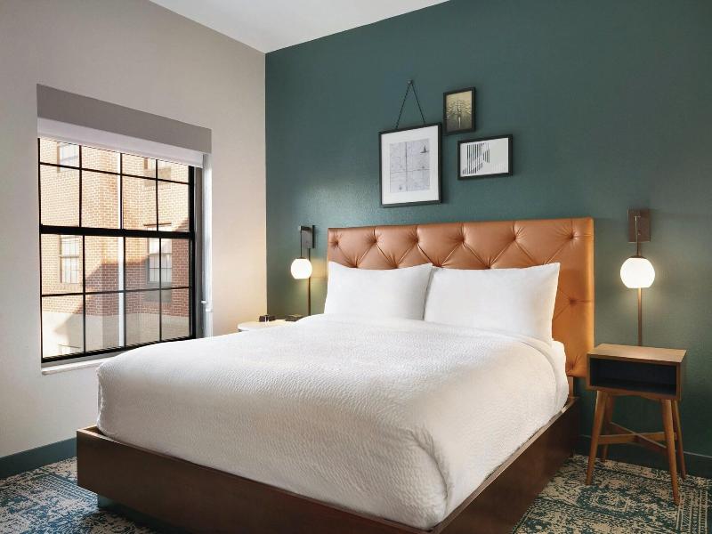 Four Points By Sheraton Raleigh Arena image