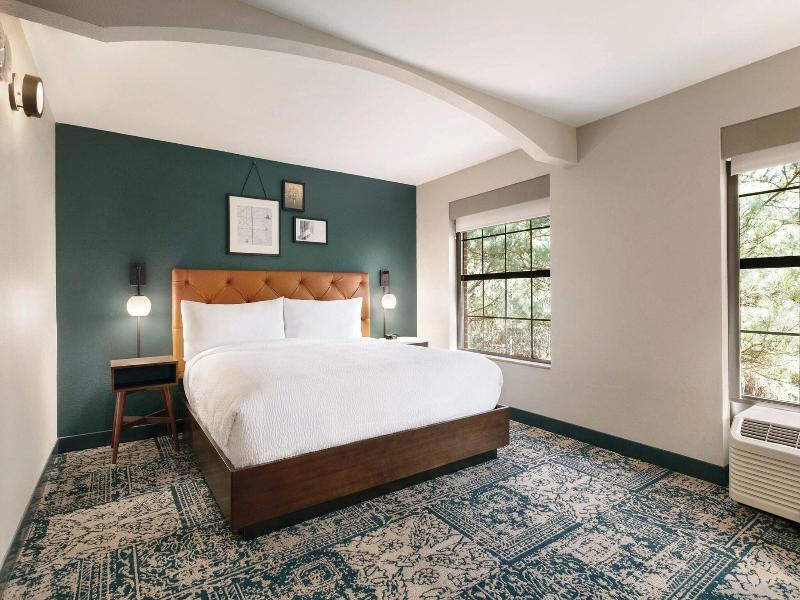 Four Points By Sheraton Raleigh Arena image