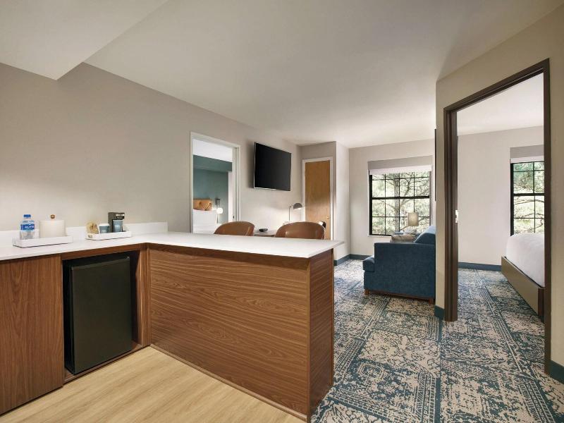 Four Points By Sheraton Raleigh Arena image