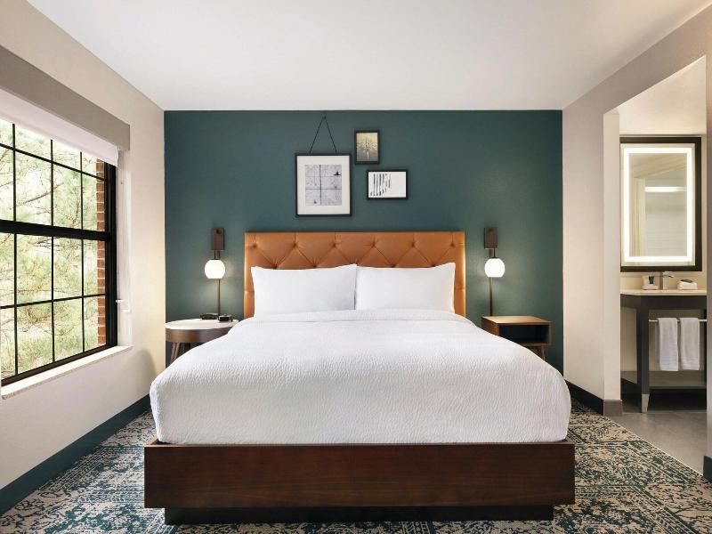 Four Points By Sheraton Raleigh Arena image