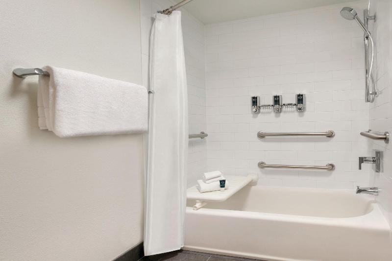 Four Points By Sheraton Raleigh Arena image