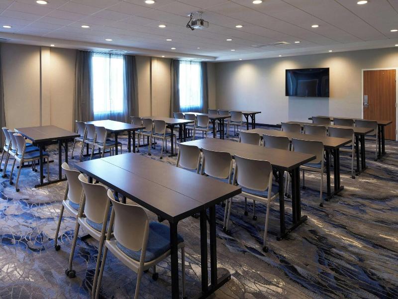 Fairfield Inn & Suites by Marriott Riverside Moren image