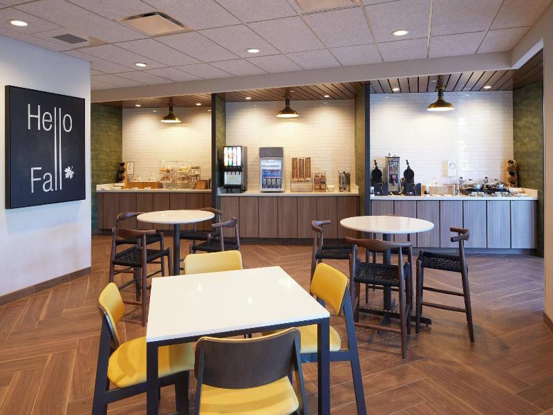 Fairfield Inn & Suites by Marriott Riverside Moren image
