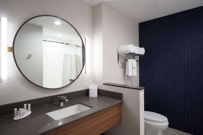 Fairfield Inn & Suites by Marriott Riverside Moren image