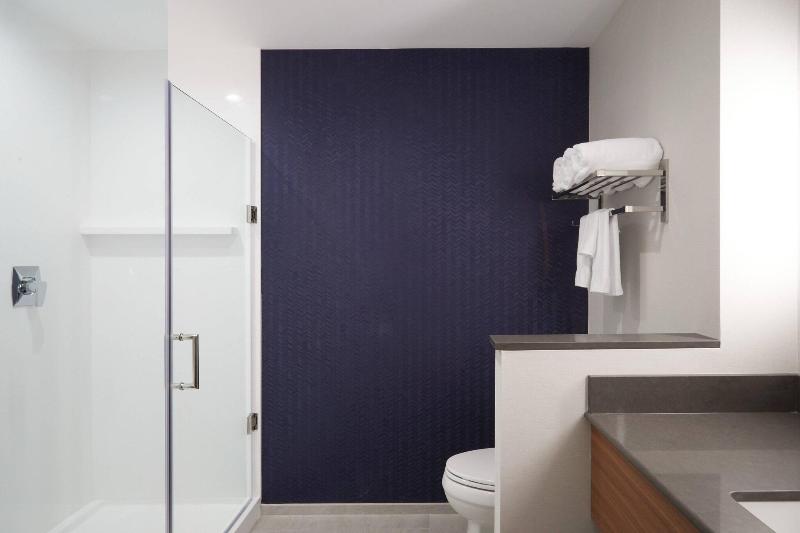 Fairfield Inn & Suites by Marriott Riverside Moren image