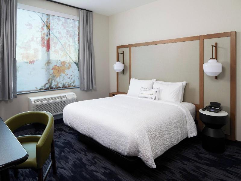 Fairfield Inn & Suites by Marriott Riverside Moren image