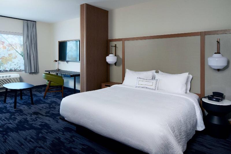 Fairfield Inn & Suites by Marriott Riverside Moren image
