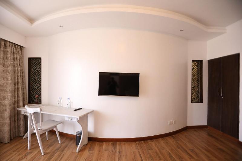 Bidwood Suite Hotel image