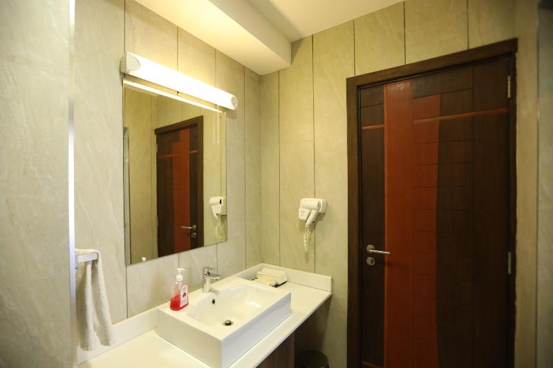Bidwood Suite Hotel image