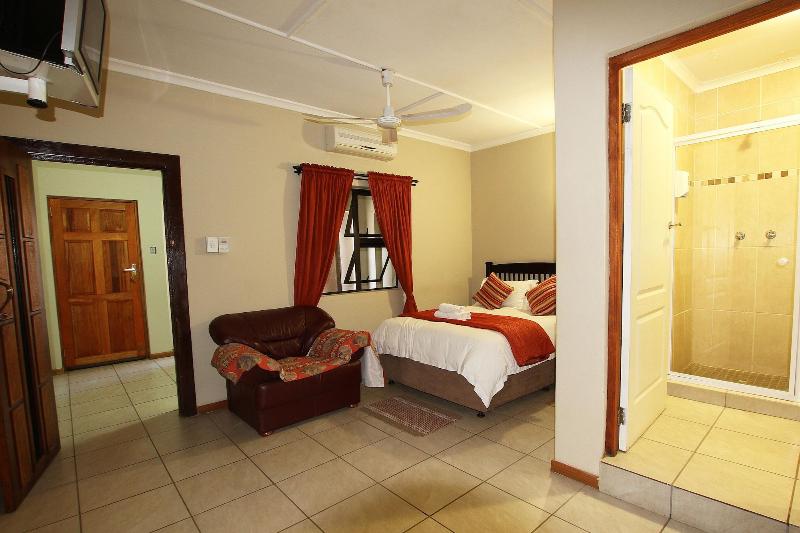 Kuruman Inn By Country Hotels image