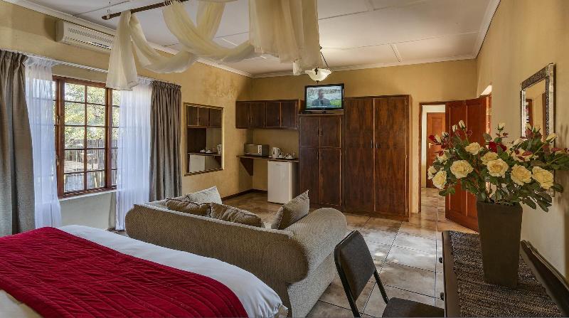Kuruman Inn By Country Hotels image