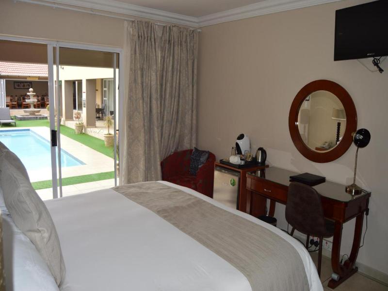Lakeview Boutique Hotel & Conference Center image