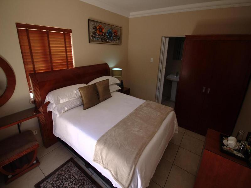 Lakeview Boutique Hotel & Conference Center image