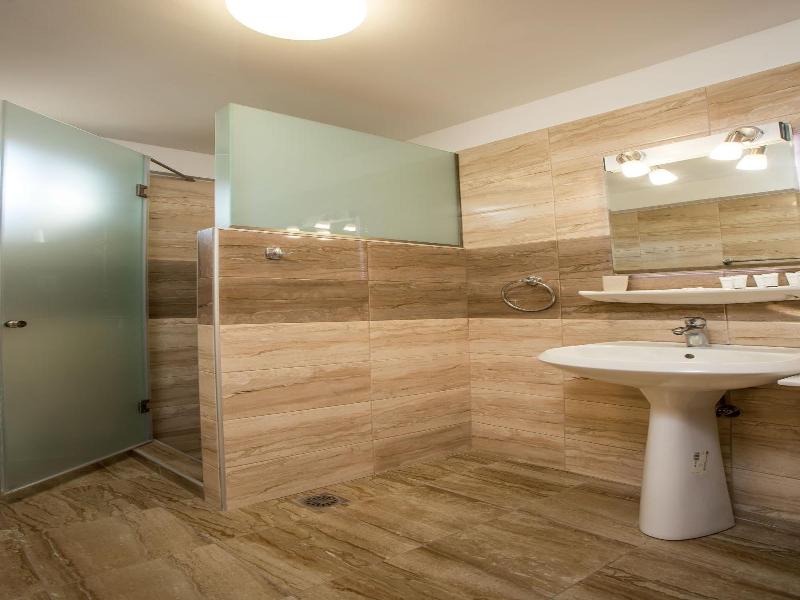 Rea Hotel image