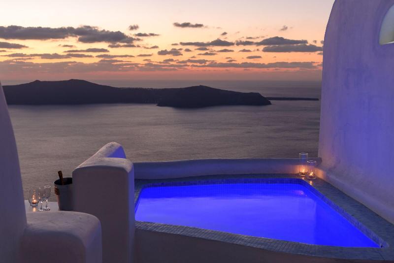 Abyssanto Suites & Spa image