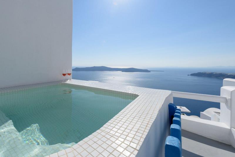 Abyssanto Suites & Spa image