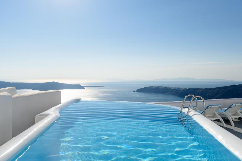 Abyssanto Suites & Spa image
