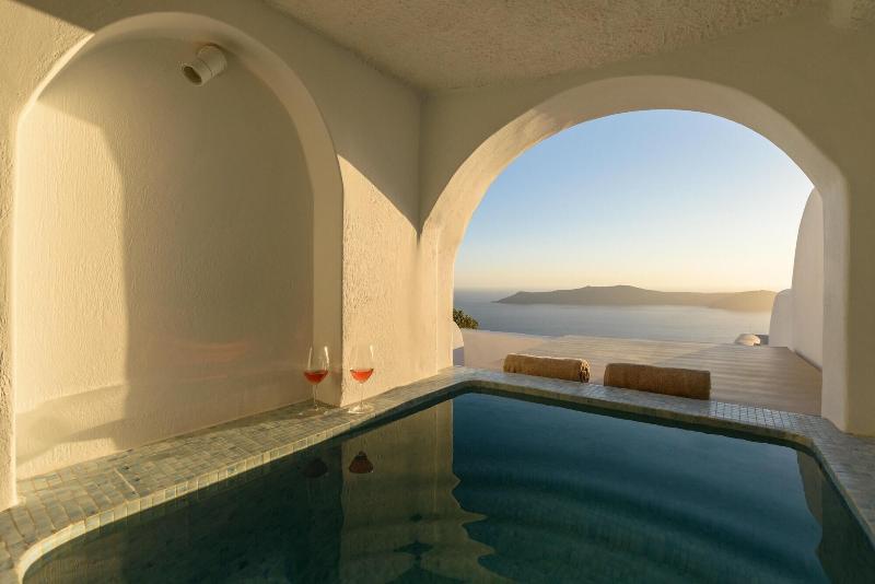 Abyssanto Suites & Spa image