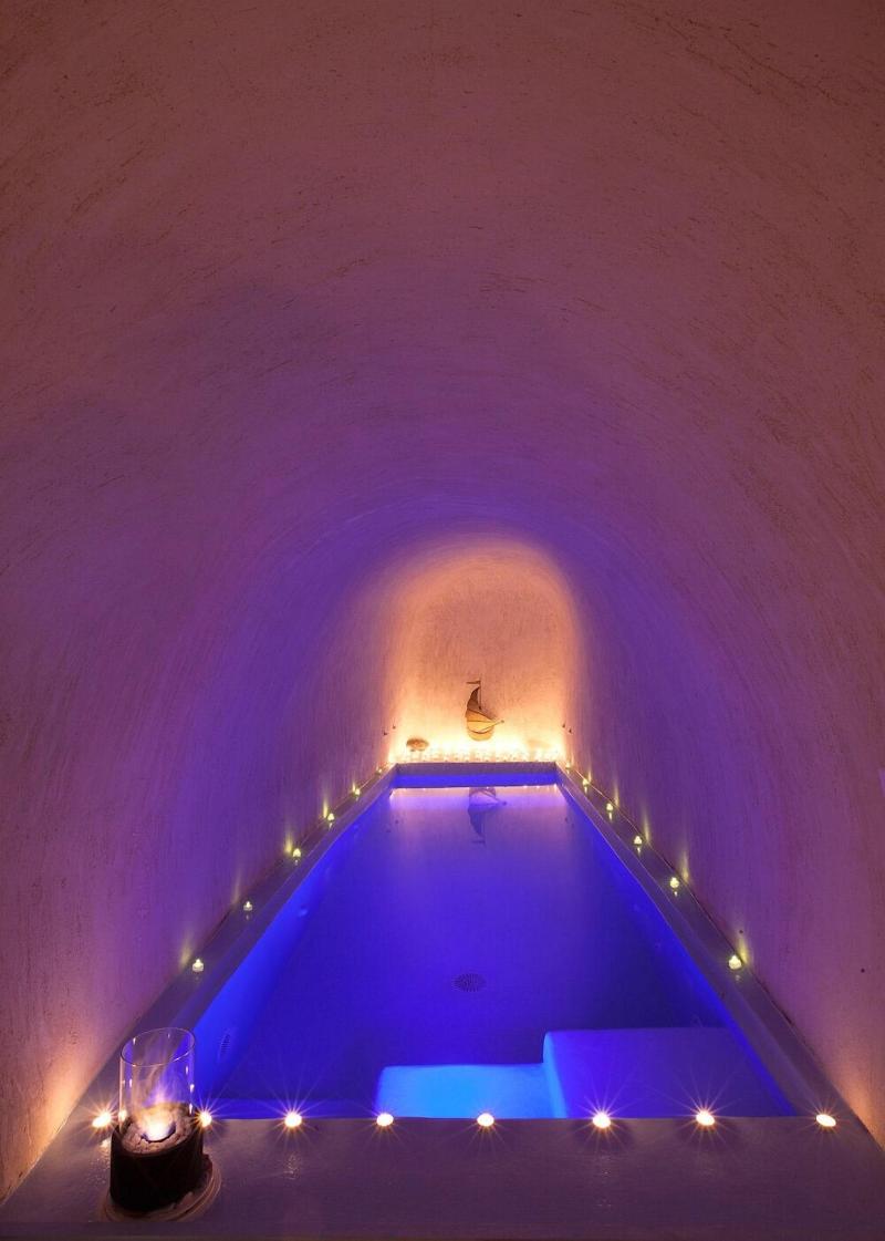 Abyssanto Suites & Spa image