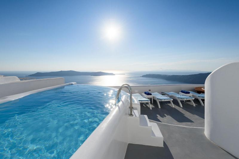 Abyssanto Suites & Spa image