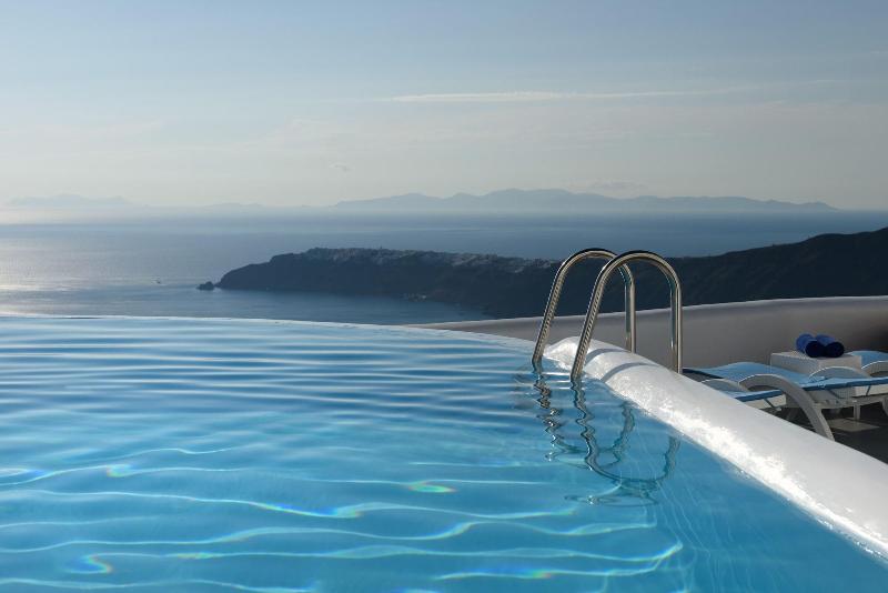 Abyssanto Suites & Spa image