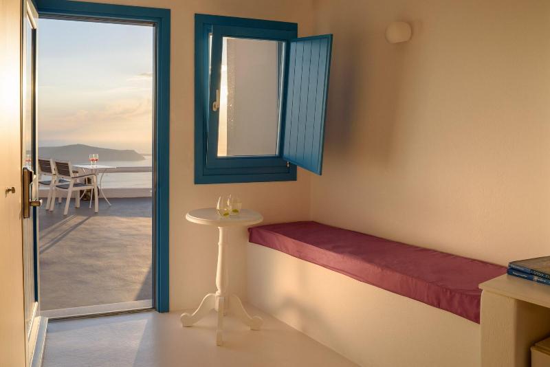 Abyssanto Suites & Spa image