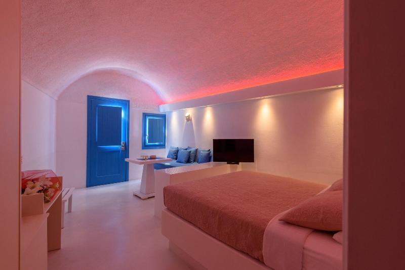 Abyssanto Suites & Spa image