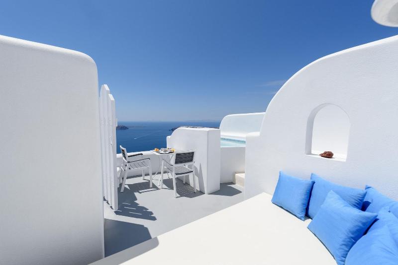 Abyssanto Suites & Spa image