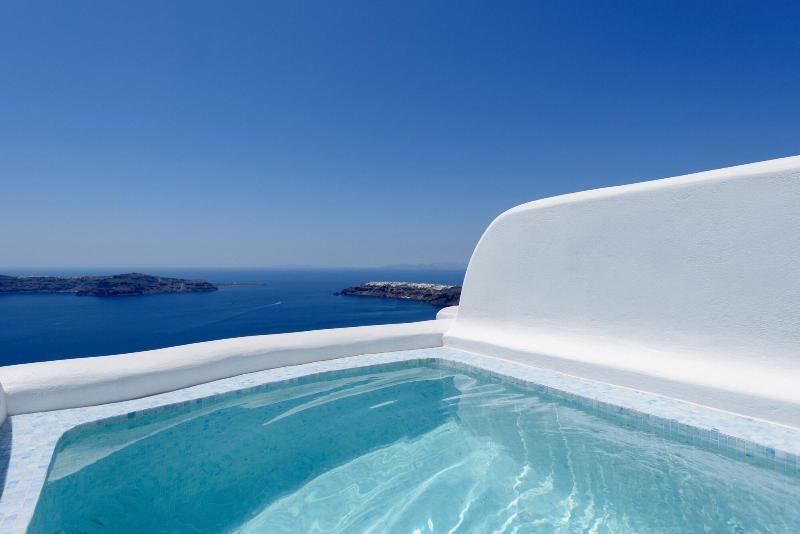 Abyssanto Suites & Spa image