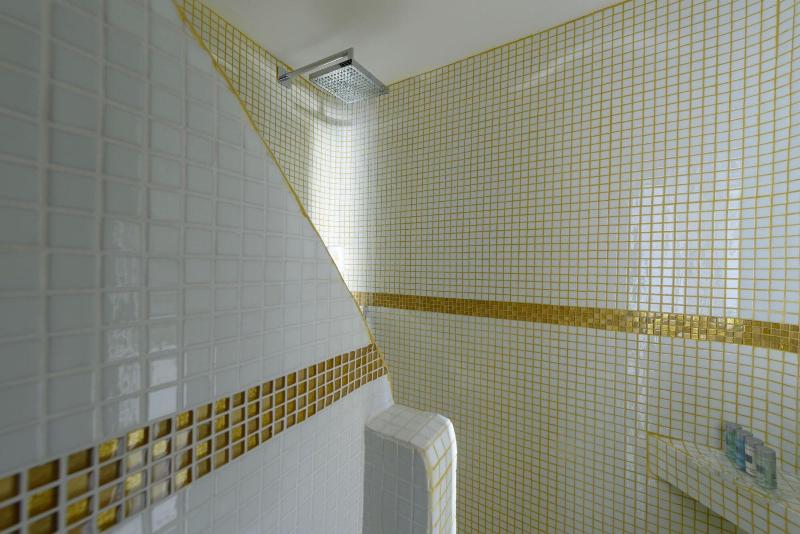 Abyssanto Suites & Spa image