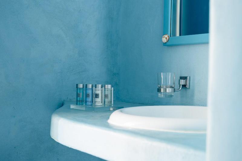 Abyssanto Suites & Spa image