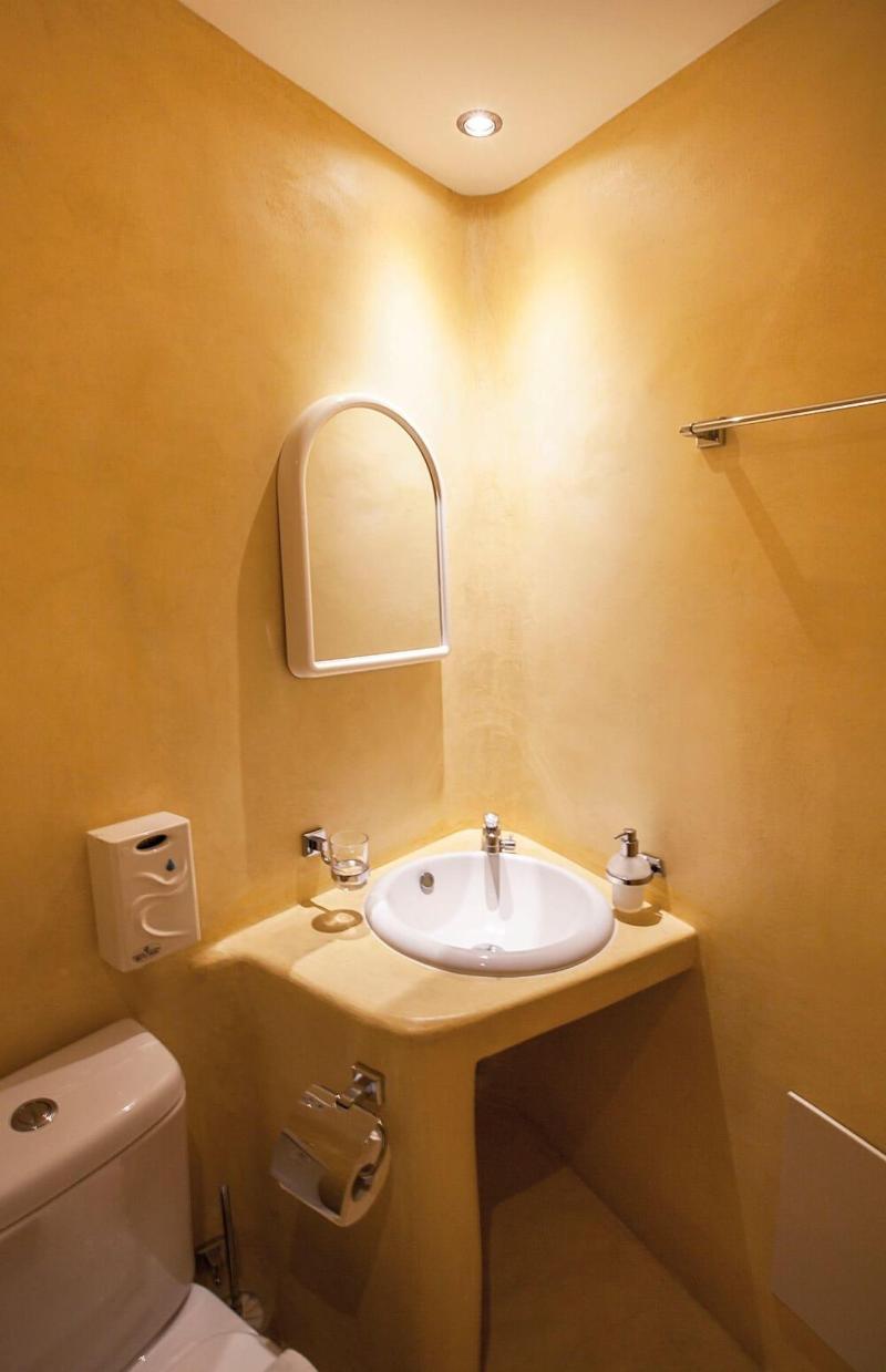 Abyssanto Suites & Spa image