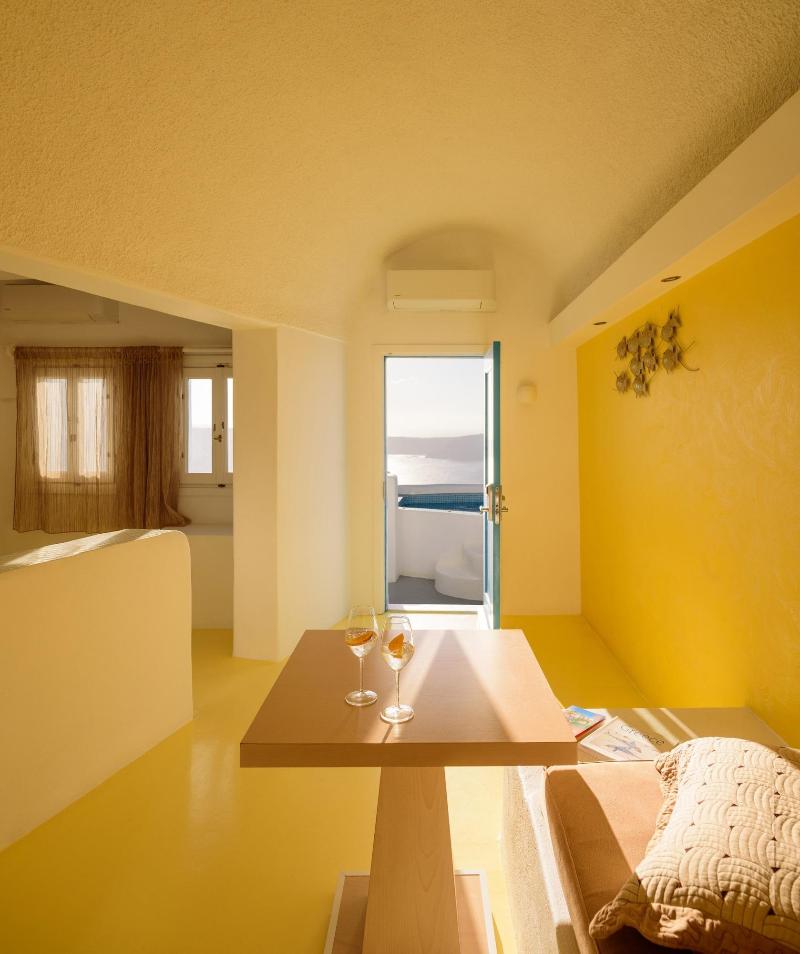 Abyssanto Suites & Spa image