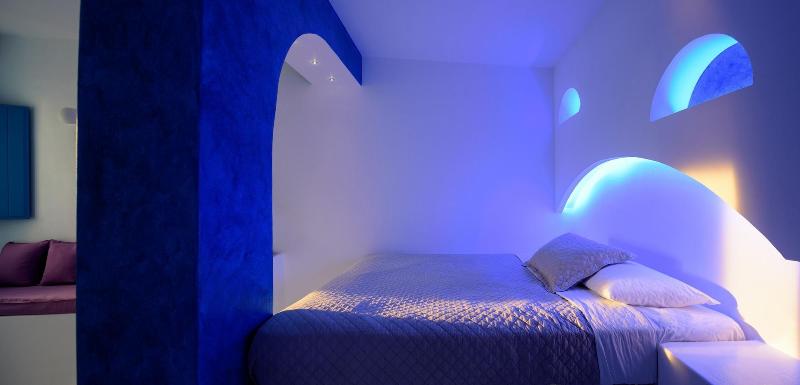 Abyssanto Suites & Spa image